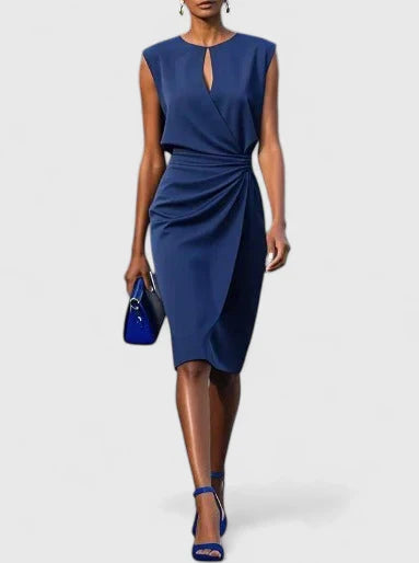 Marion - Robe Invitée Mariage Femme Chic Fourreau Drapé et Découpe Keyhole