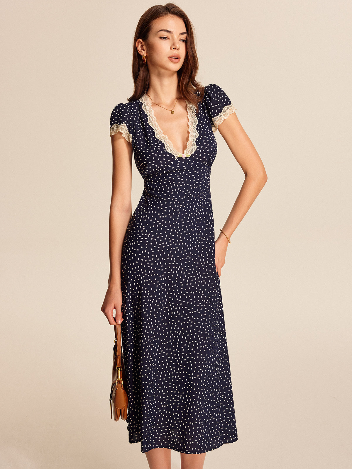Marion - Robe Longue Romantique Femme avec Col Plongeant et Volant