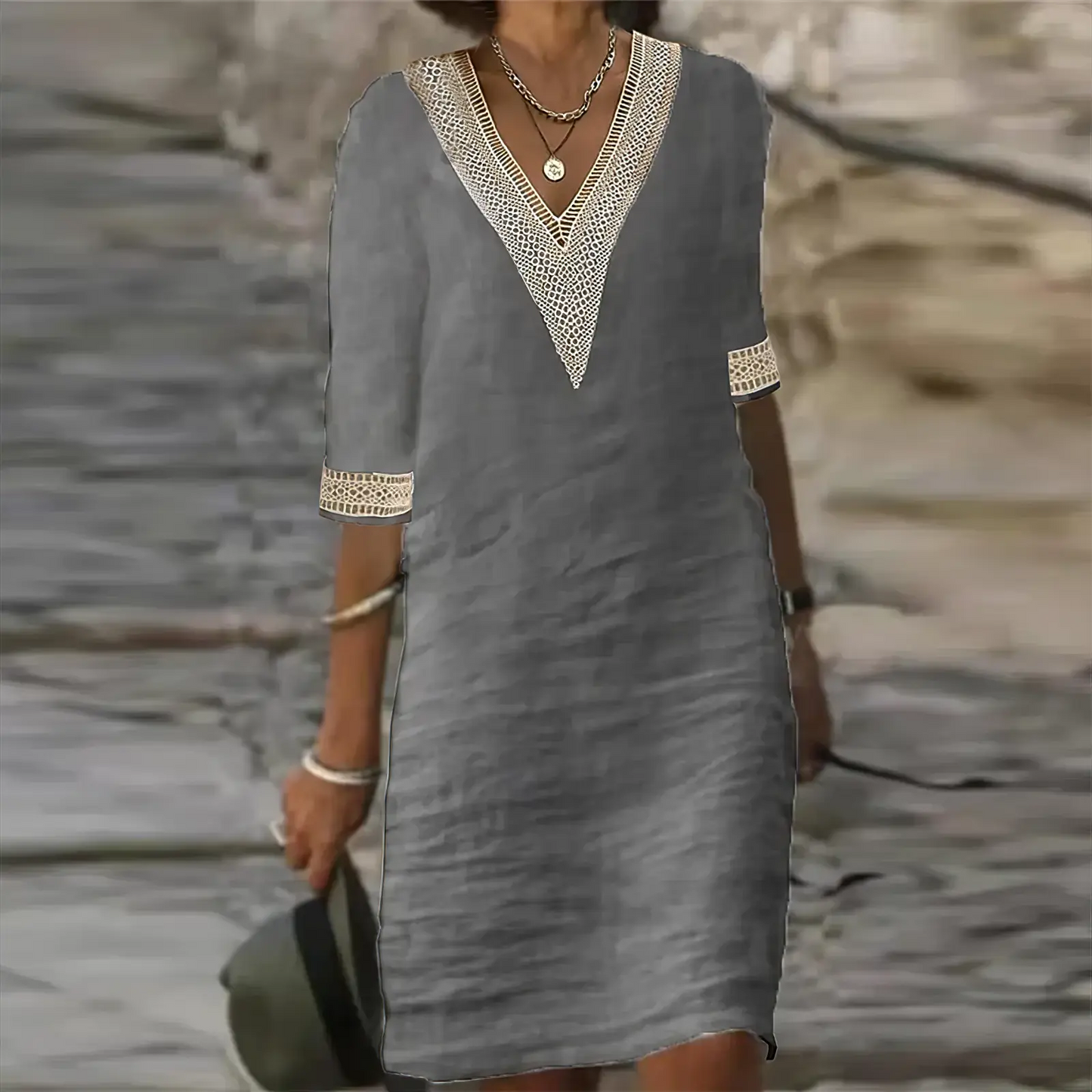 Noémie - Robe d'Été Bohème Femme avec Col en V et Détails Crochet