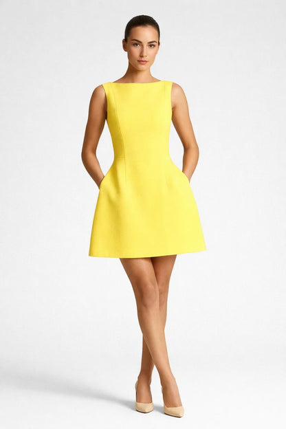 Robe Mini Femme - Coupe Trapèze Sans Manches | Chic