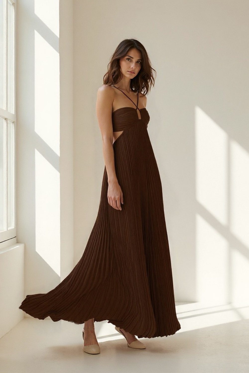 Robe Plissée Femme | Dos Nu Élégant | Tissu Fluide Satiné