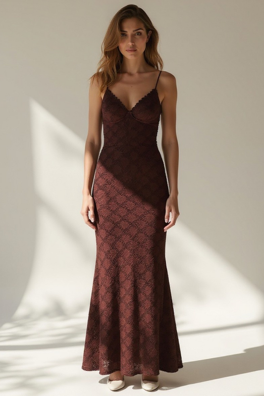Robe Longue Femme | Dentelle Florale | Élégance Fines Bretelles