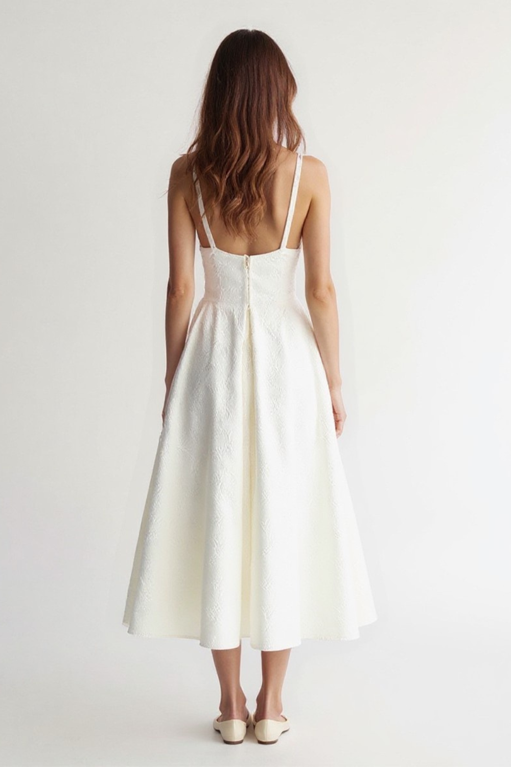 Robe Halter Femme | Volume Évasé | Tissu Satiné Effet Jacquard