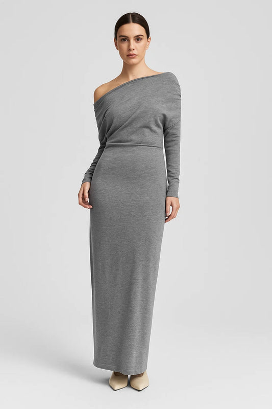 Robe Longue en Maille | Épaule Dénudée | Confort Moderne
