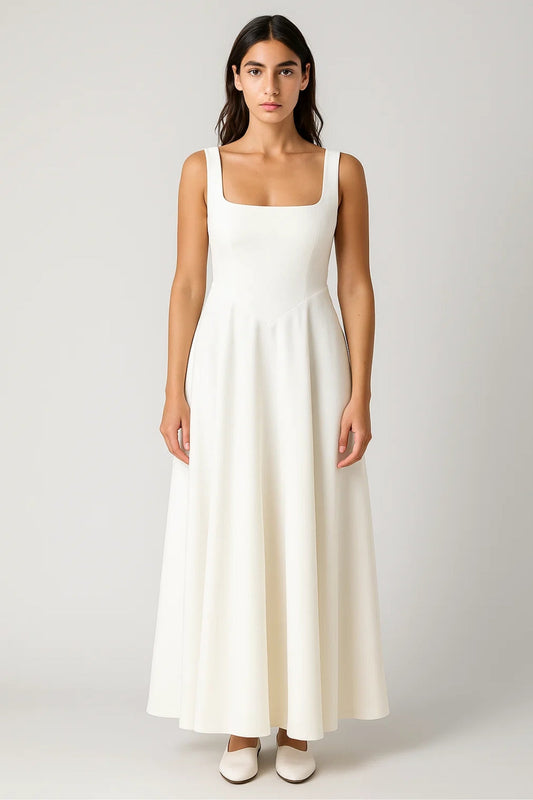 Robe Longue Évasée Sans Manches | Encolure Carrée | Élégance Intemporelle
