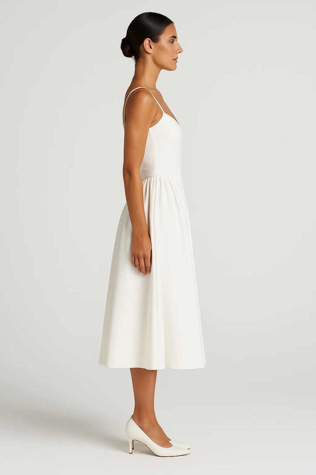 Robe Mi-Longue Cintrée | Robe Évasée à Bretelles | Légère et Respirante