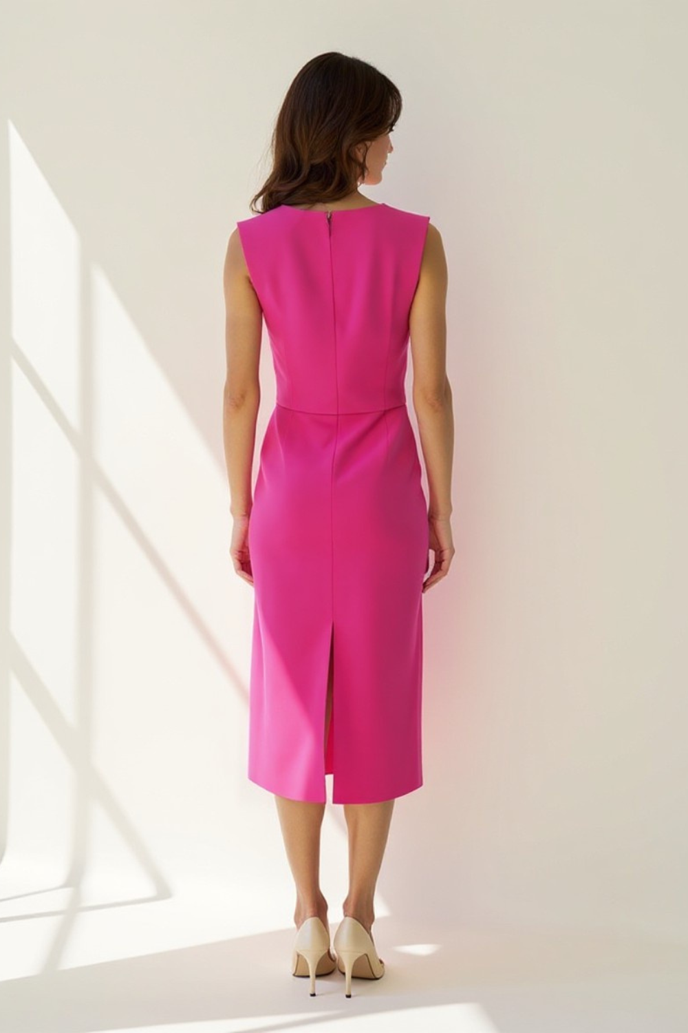 Robe Midi Femme | Coupe Structurée Moderne | Tissu Fluide Fuchsia