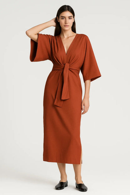 Robe Portefeuille Midi | Robe Élégante à Manches Kimono | Légère et Raffinée