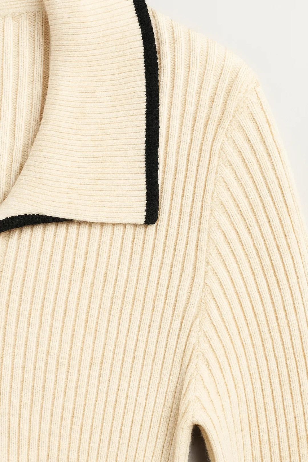 Robe Pull Longue | Robe Tricotée à Col Contrasté | Élégante et Confortable