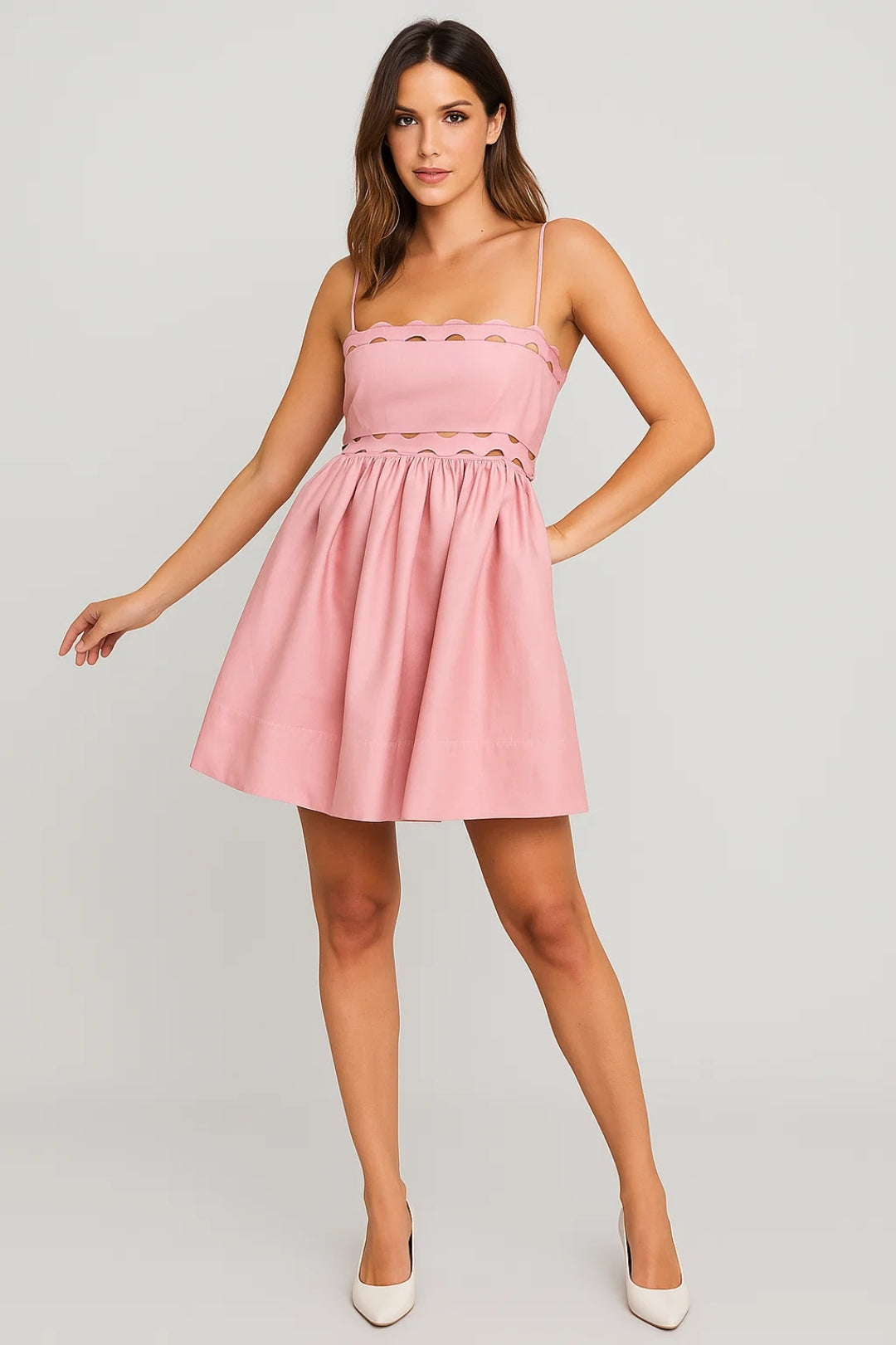 Robe courte à découpes | Robe d’été à fines bretelles | Légère et respirante