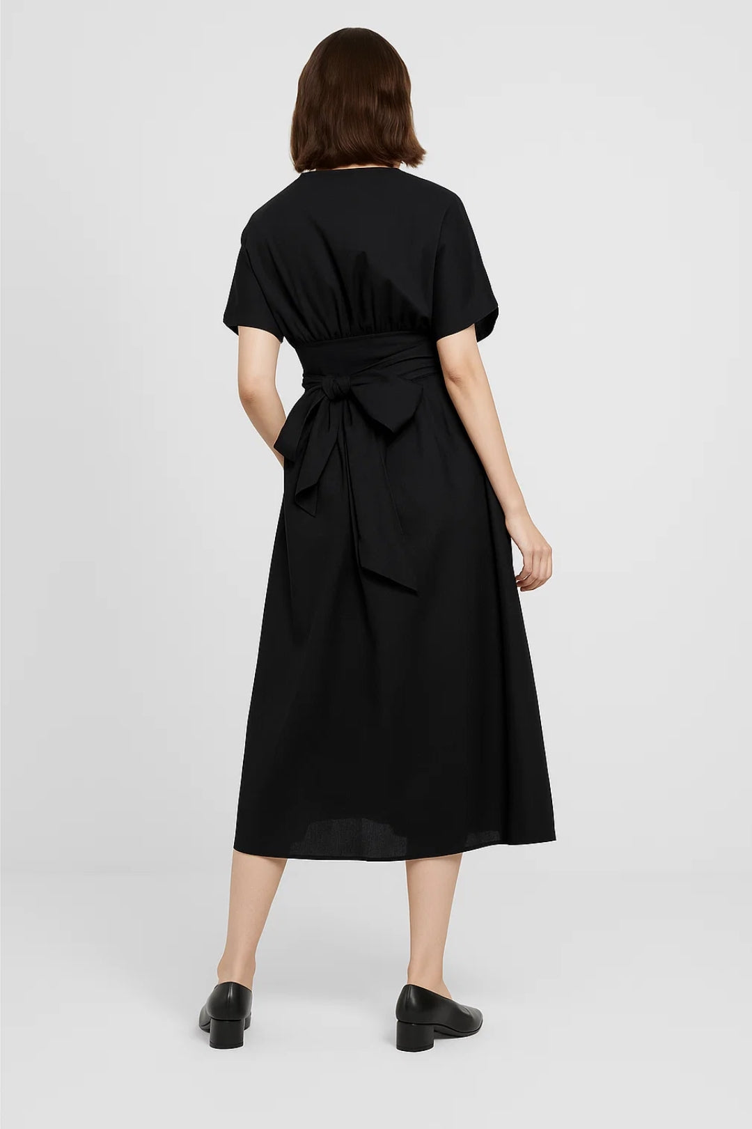 Robe Élégante d'Été | Robe midi portefeuille | Légère et Flatteuse