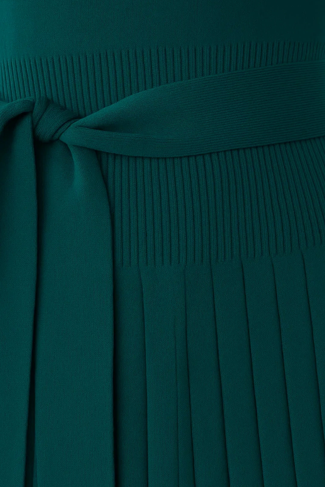 Robe mi-longue plissée en maille | Robe à manches longues et ceinture nouée | Légère et respirante