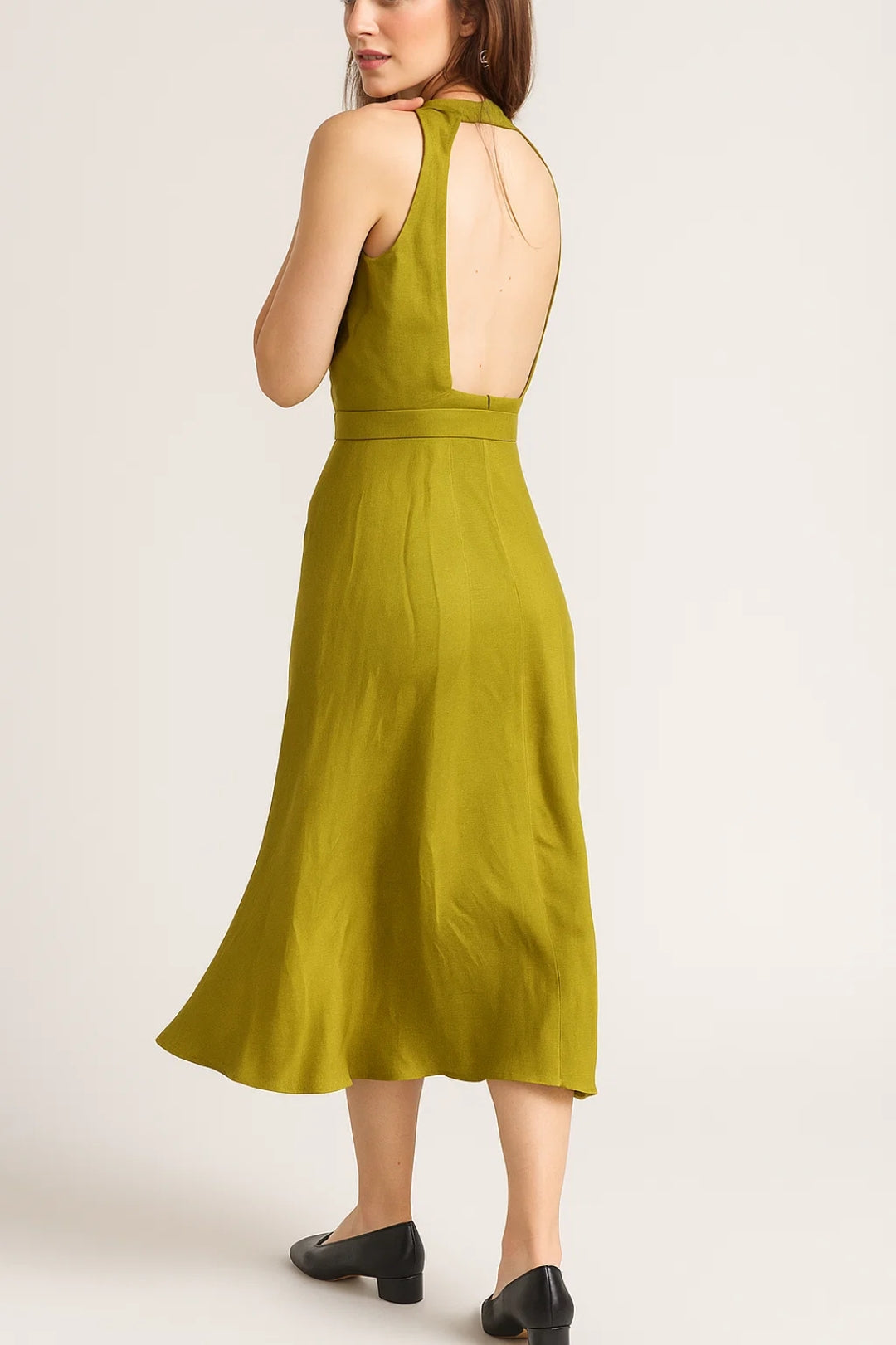 Robe midi ceinturée | Robe sans manches fluide | Légère et respirante