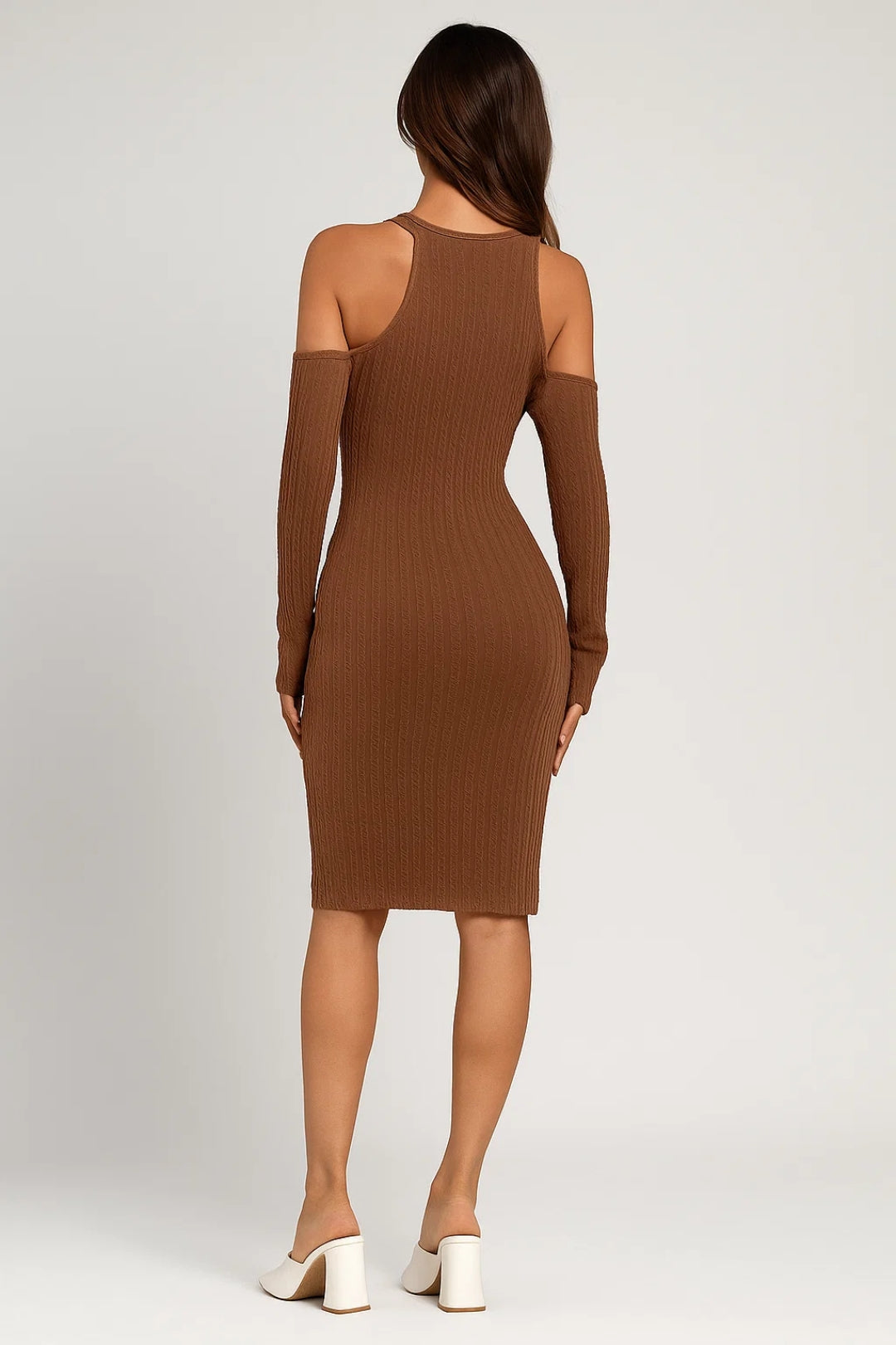 Robe pull à épaules dénudées | Robe moulante à boutons | Légère et respirante