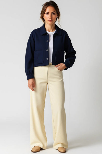 Veste courte avec poches frontales | Bleu marine | Ligne épurée et casual