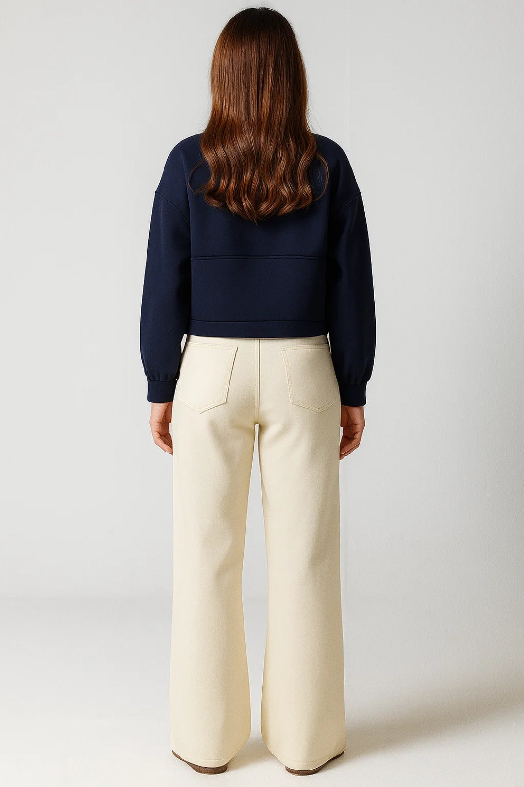 Veste courte avec poches frontales | Bleu marine | Ligne épurée et casual