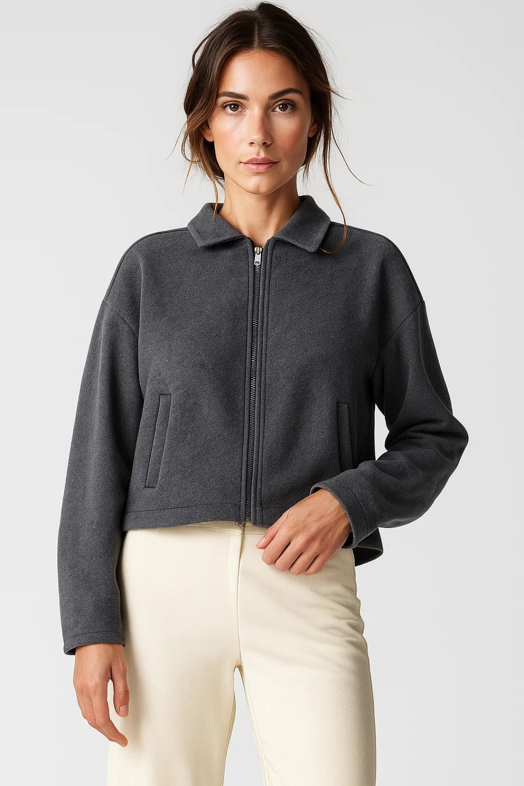 Veste courte en polaire | Gris foncé | Style casual et pratique