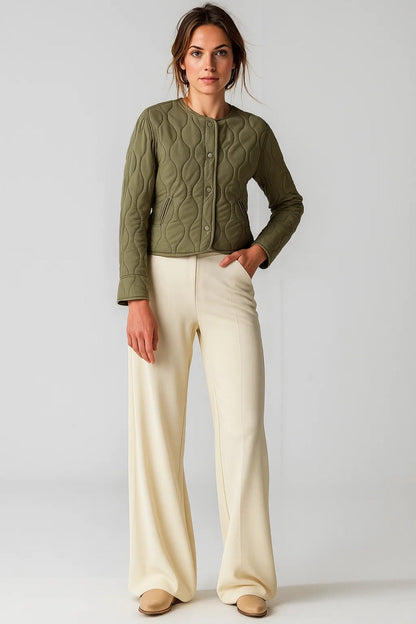 Veste courte matelassée | Vert olive | Design minimal et moderne