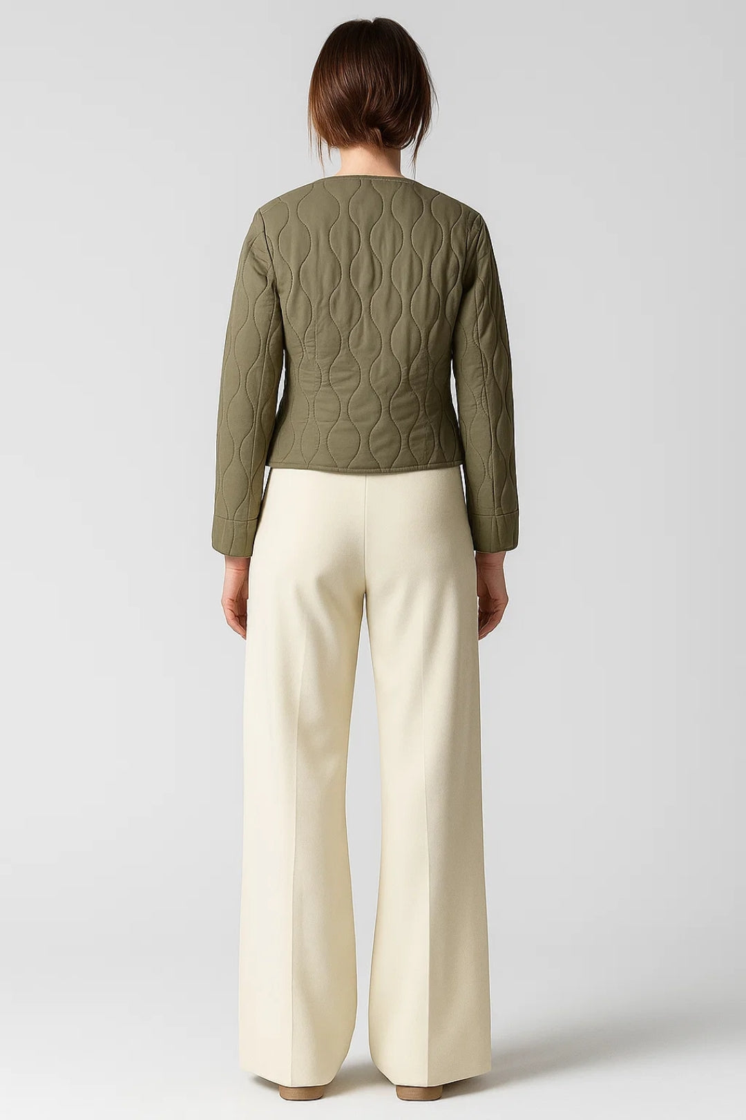 Veste courte matelassée | Vert olive | Design minimal et moderne