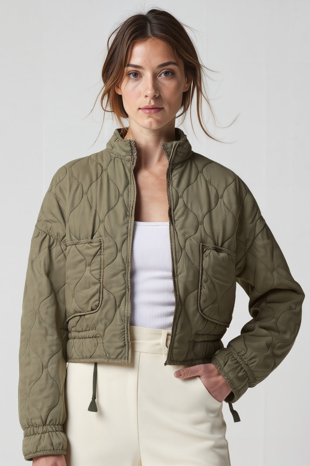 Veste courte matelassée | Vert olive | Légère et moderne