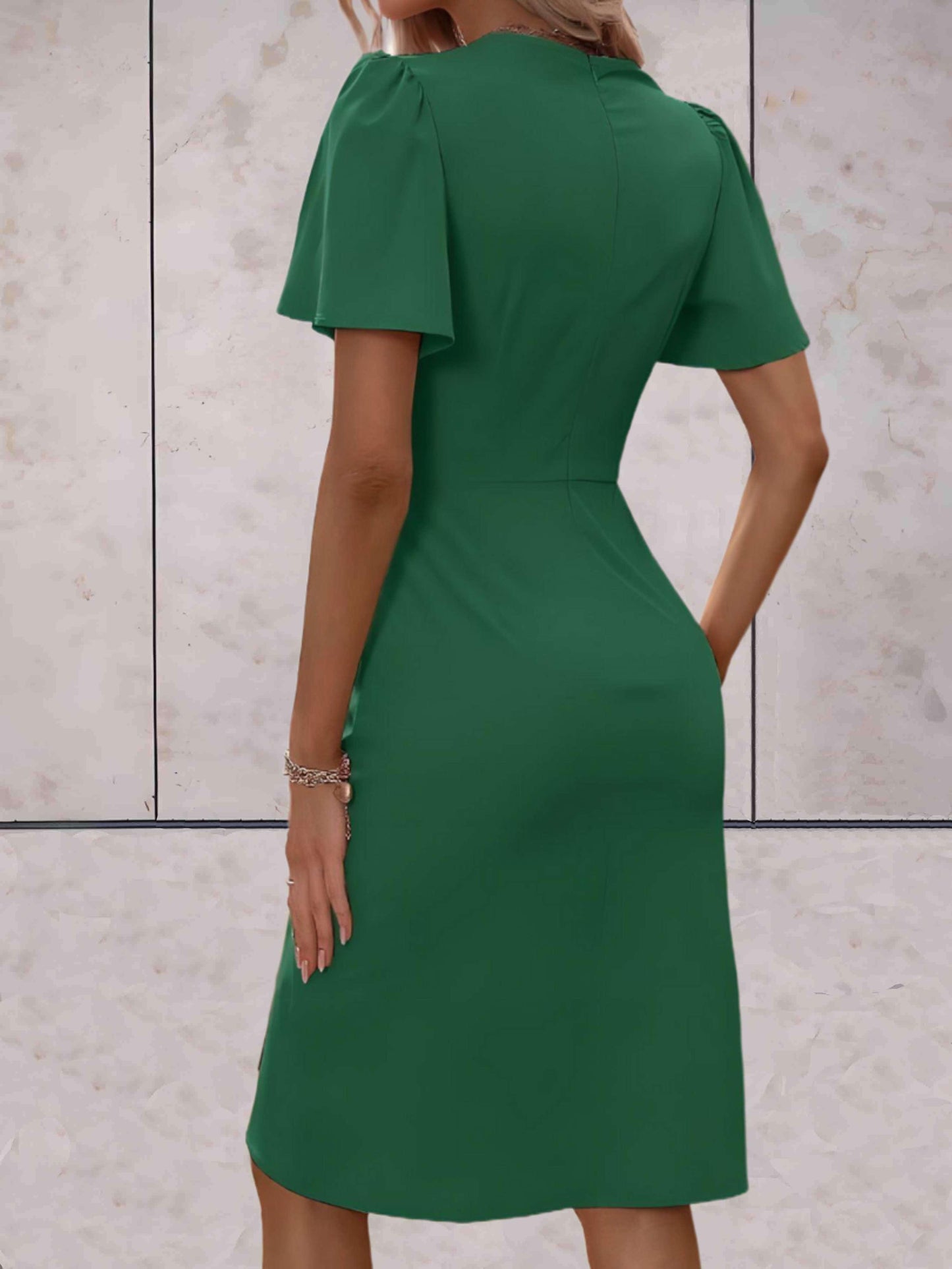 Victoire - Robe d'Été Chic Femme à Col V Croisé avec Drapé Torsadé et Manches Volantées