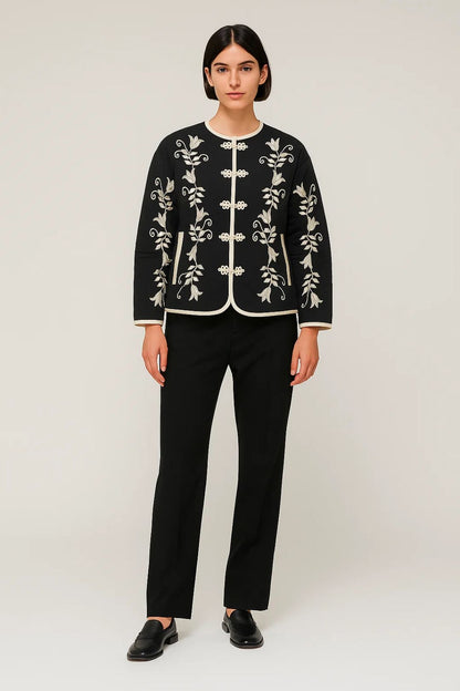Vestes Brodées | Veste courte à motifs floraux femme | Élégance artisanale et confort moderne