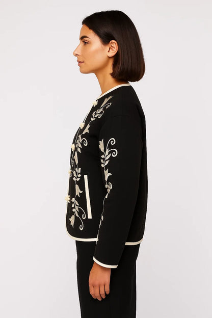 Vestes Brodées | Veste courte à motifs floraux femme | Élégance artisanale et confort moderne
