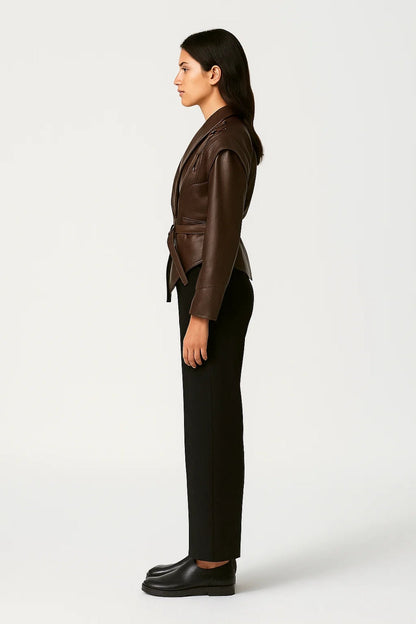 Vestes Ceinturées | Veste effet cuir femme à détails lacés | Silhouette élégante et structurée