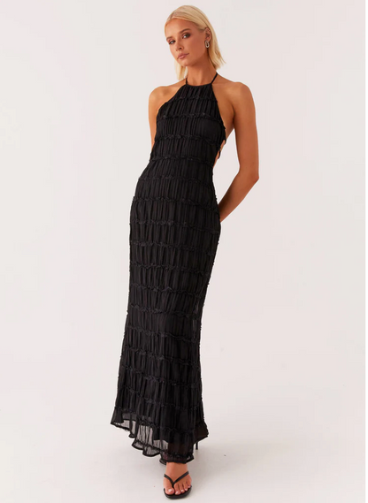 Élise - Robe Maxi Chic Invitée Mariage Femme avec Col Halter et Texture Géométrique en Relief