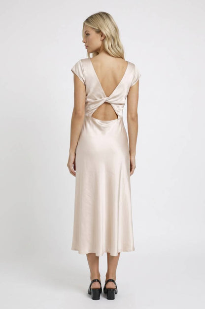 Robe midi Femme - Col Bénitier Dos Noué Fente Latérale | Chic — Champagne